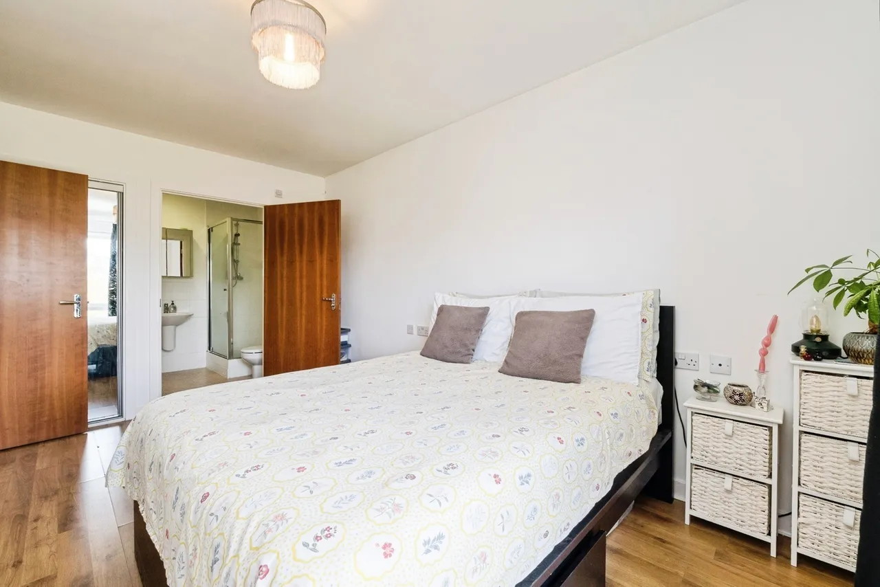 Davey Gardens, Barking, IG11, photo 16