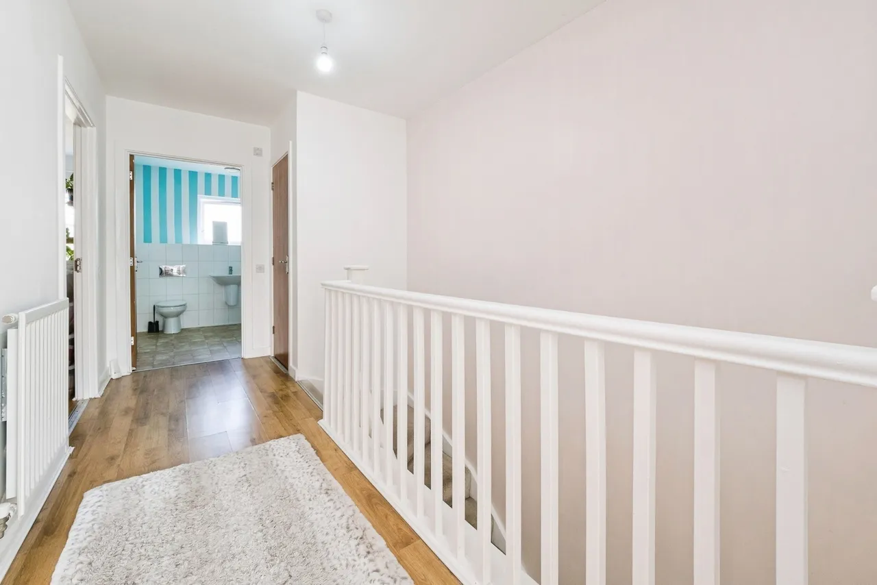 Davey Gardens, Barking, IG11, photo 23