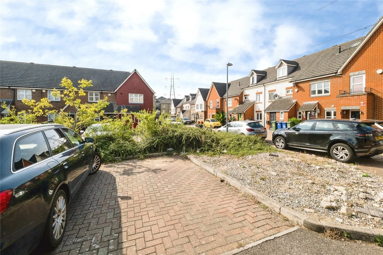 Southwell Close, Chafford Hundred, Grays, Essex, RM16, photo 15