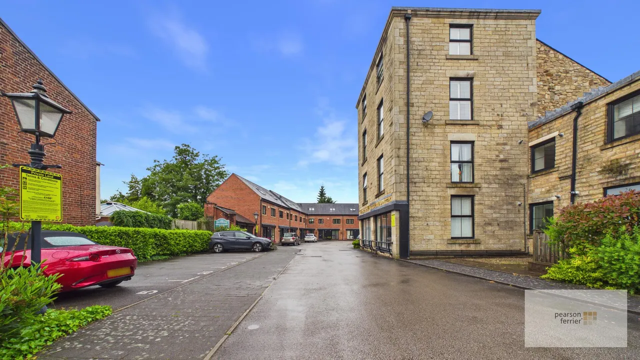 681 Walmersley Road, Walmersley, Bury, BL9 5JD, photo 18