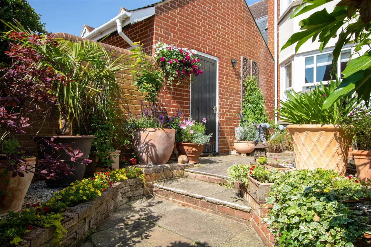 High Street, Saffron Walden, CB10, photo 22