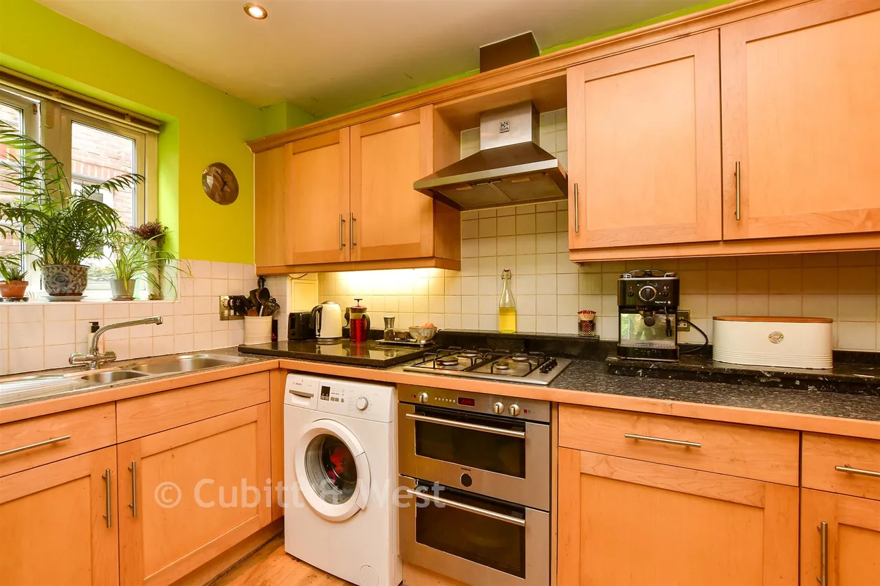 Gatton Park Road, Redhill, RH1, photo 6