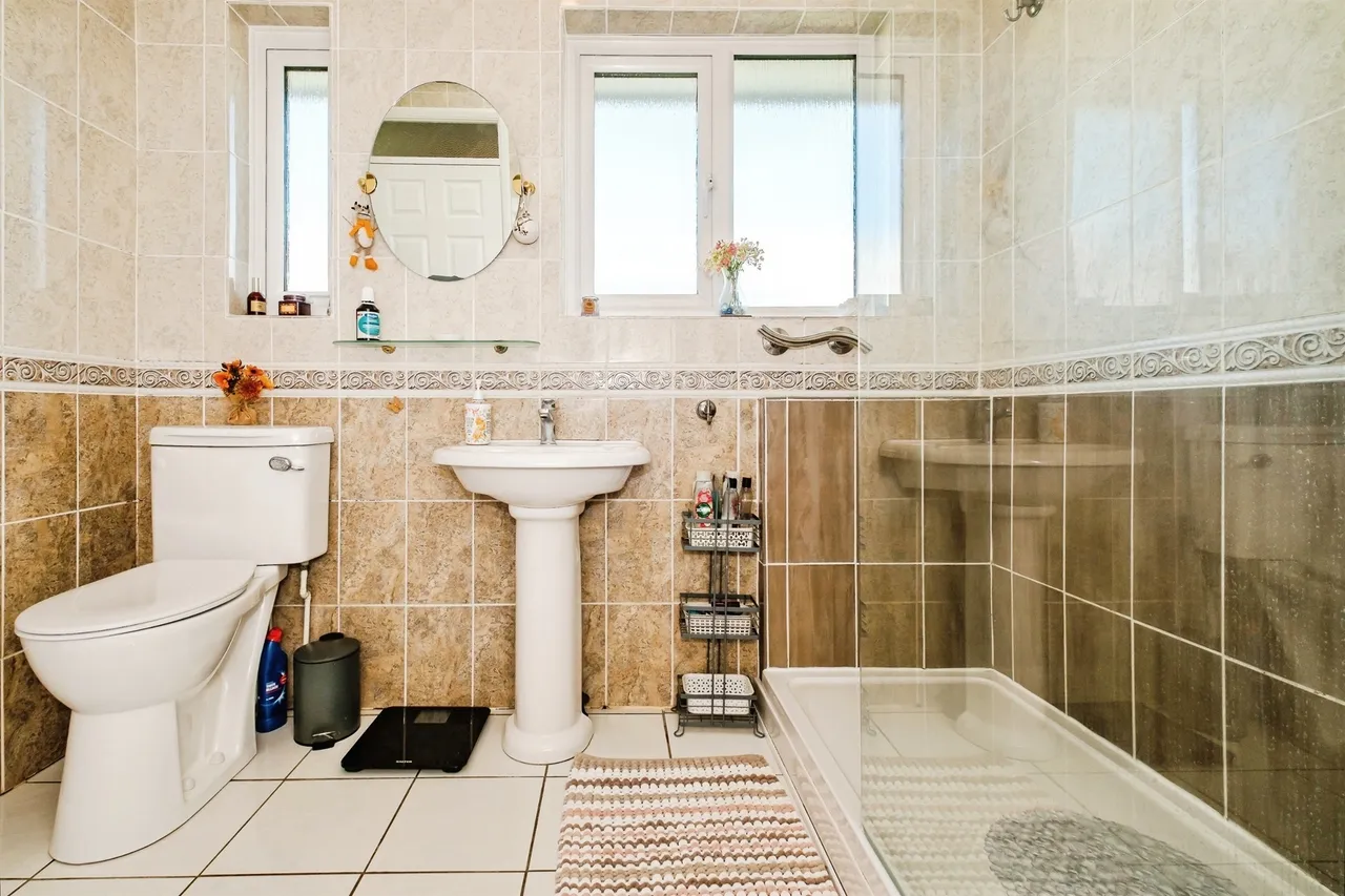 Lewis Road, Lancing, BN15, photo 4