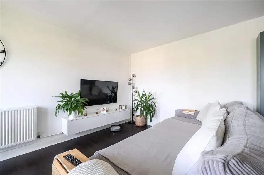 2 bed flat for sale, Battle Square, Reading, RG30