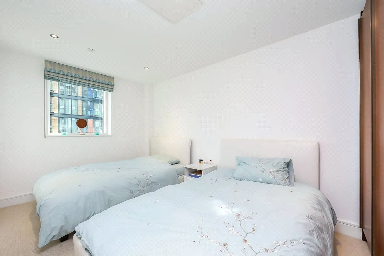 Jackson Tower, 1st Lincoln Plaza, E14, photo 7