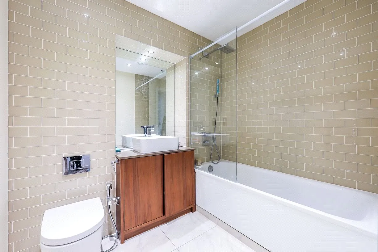 Jackson Tower, 1st Lincoln Plaza, E14, photo 6