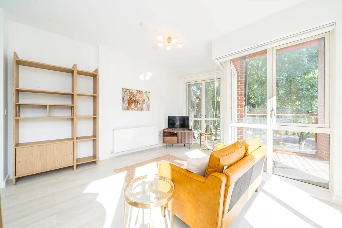 Three Pigeons House, W5, photo 2
