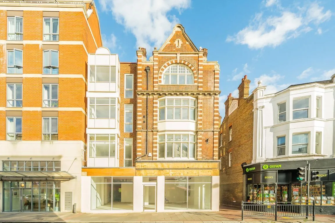 1 bed property to rent, Three Pigeons House, W5