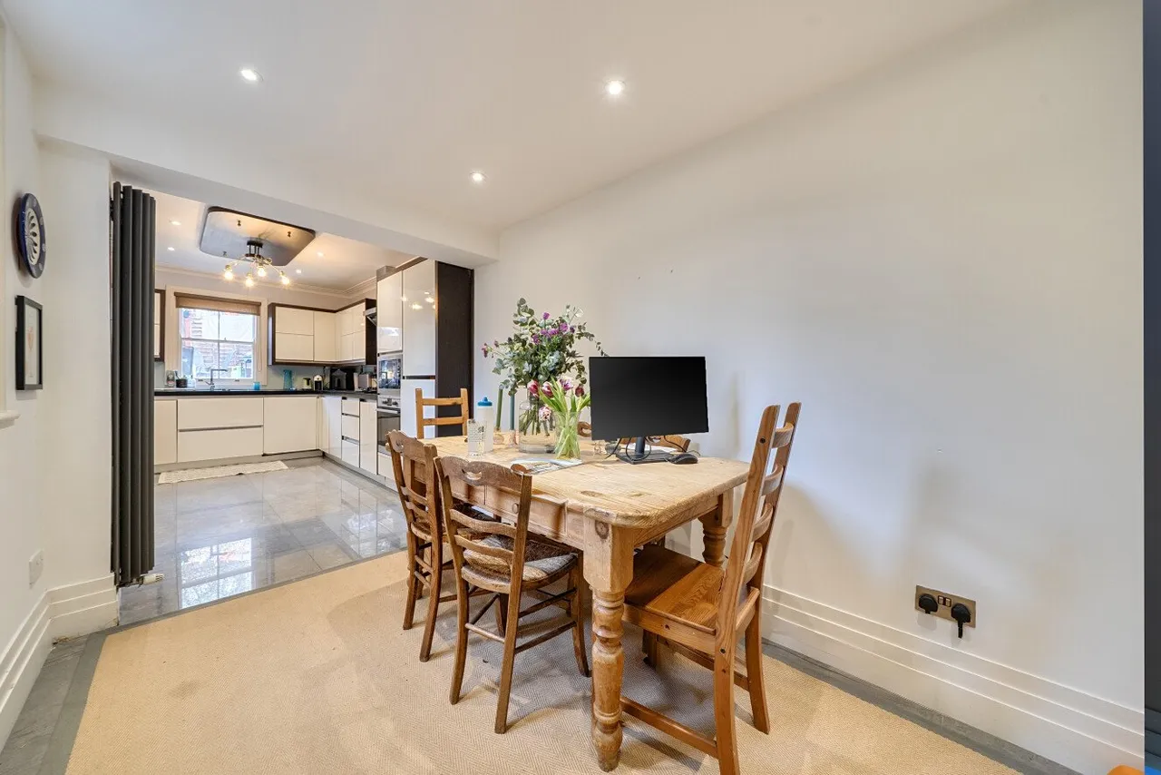 Chivalry Road, Battersea, London, SW11, photo 5