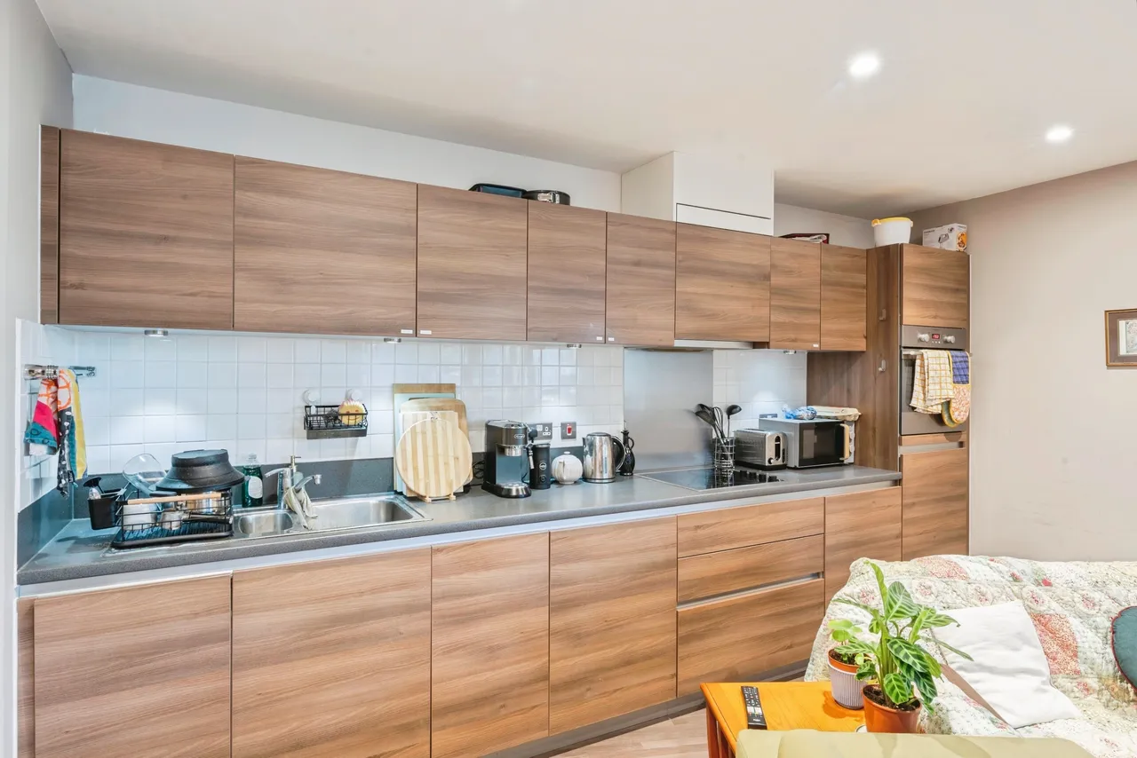 Barking Road, London, E16, photo 19