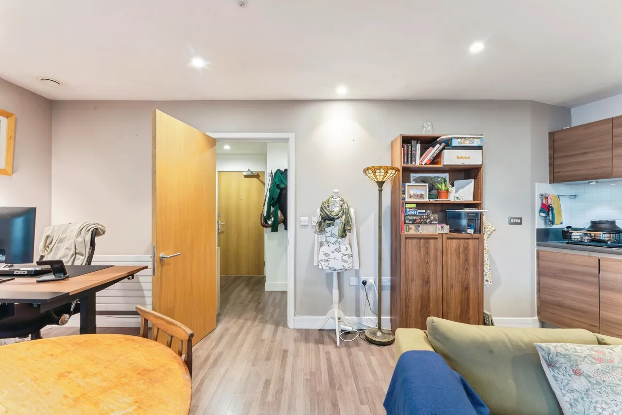 Barking Road, London, E16, photo 16