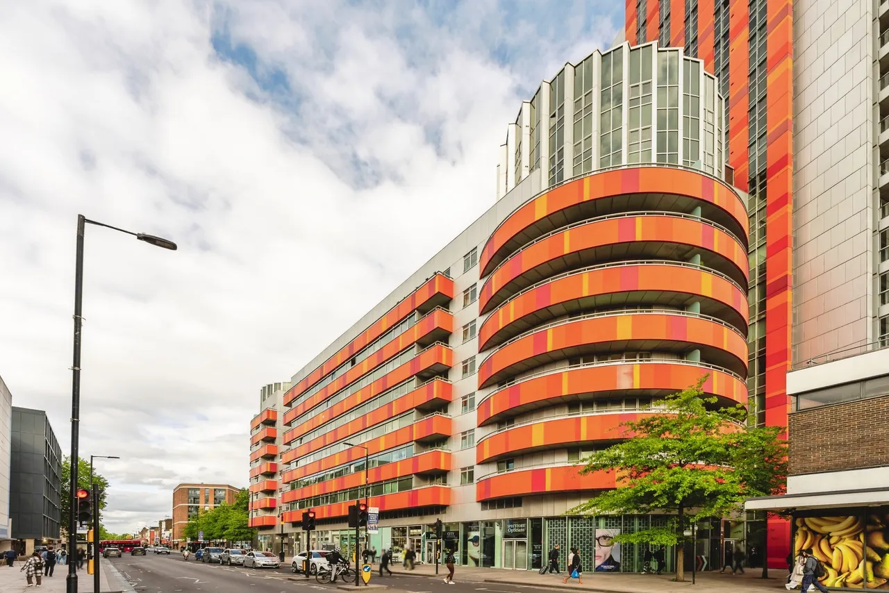 Barking Road, London, E16, photo 24