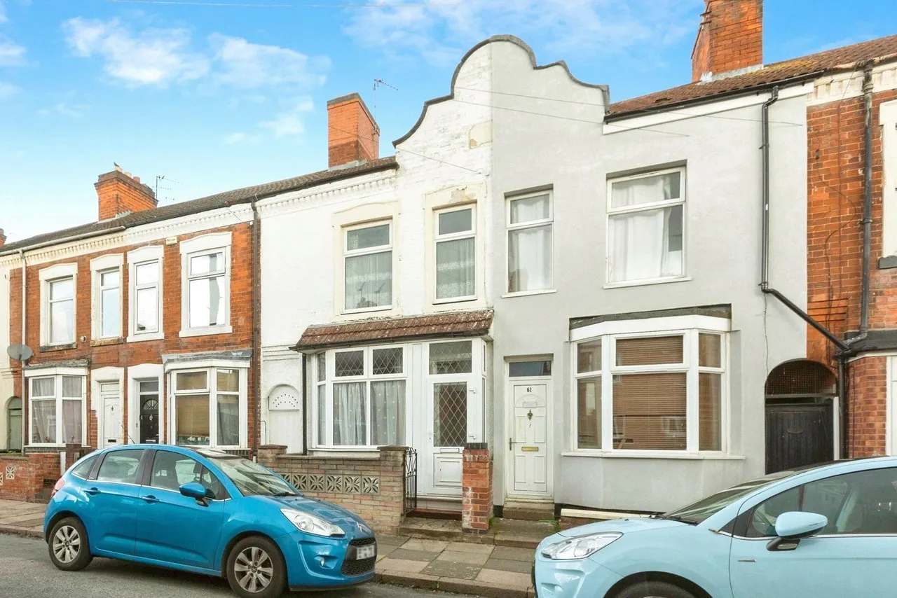 2 bed house for sale, Hawkesbury Road, Leicester, LE2