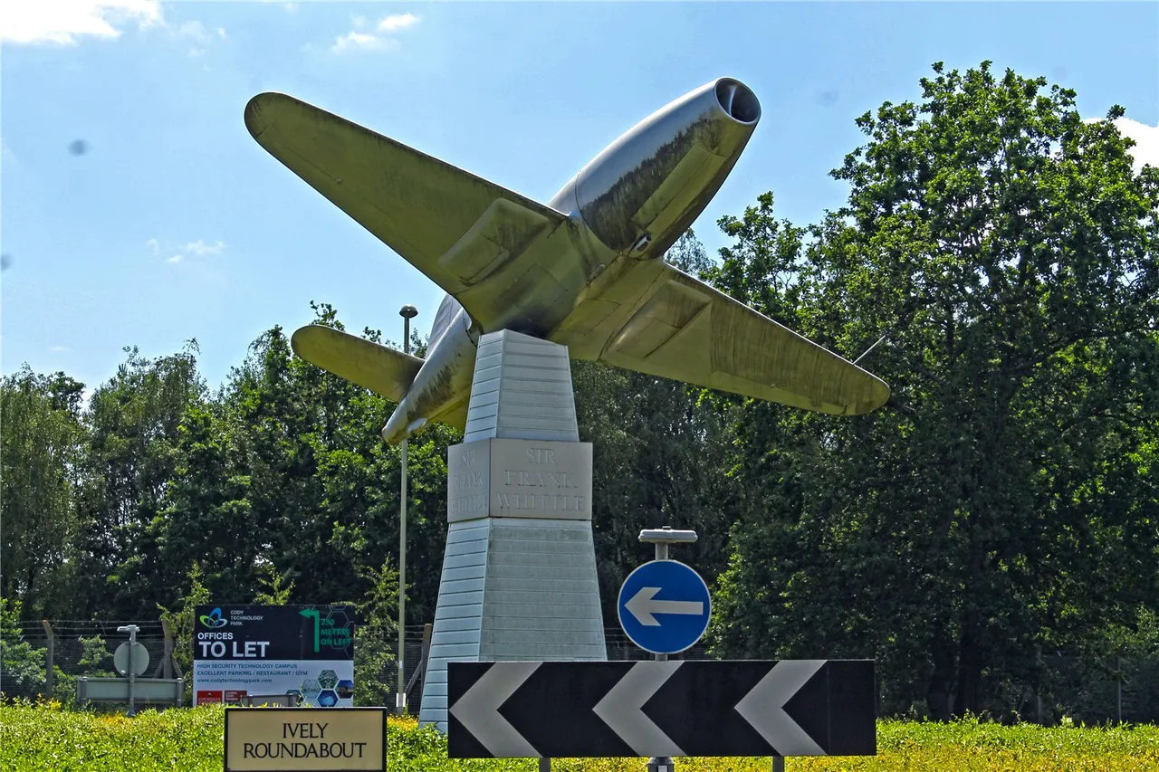 Coxwell Avenue, Farnborough, Hampshire, GU14 6FT, photo 7