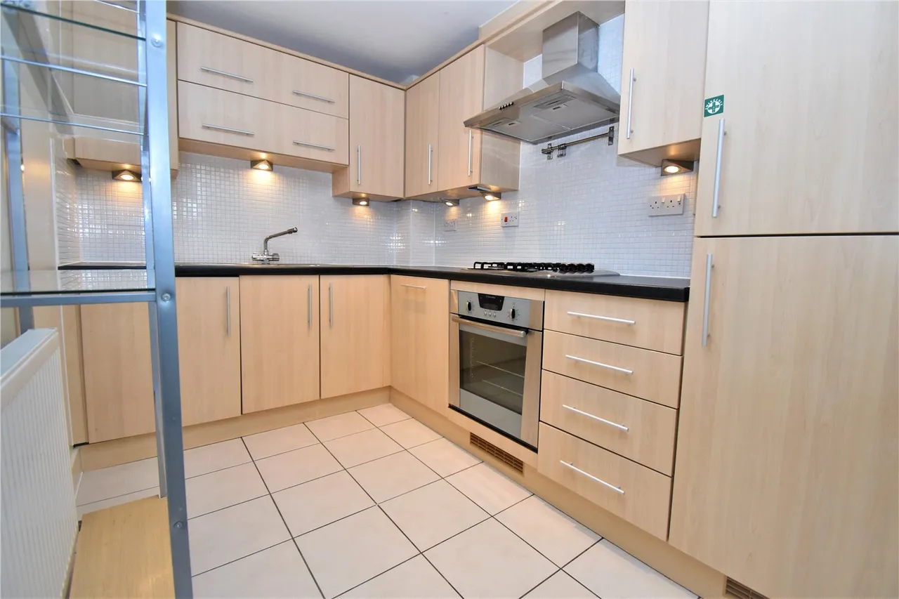Rykmansford Road, Fleet, GU51, photo 2