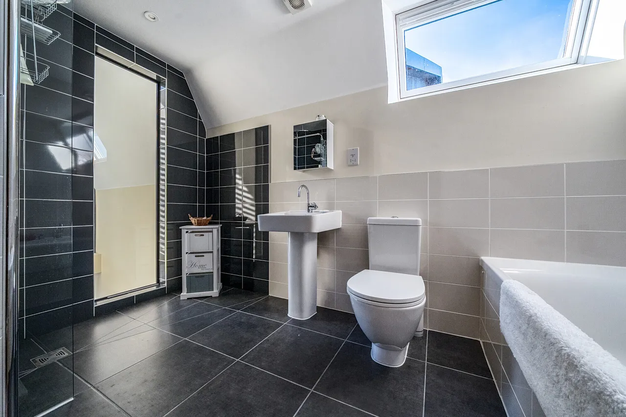 Orchard Close, Almondsbury, BS32, photo 10