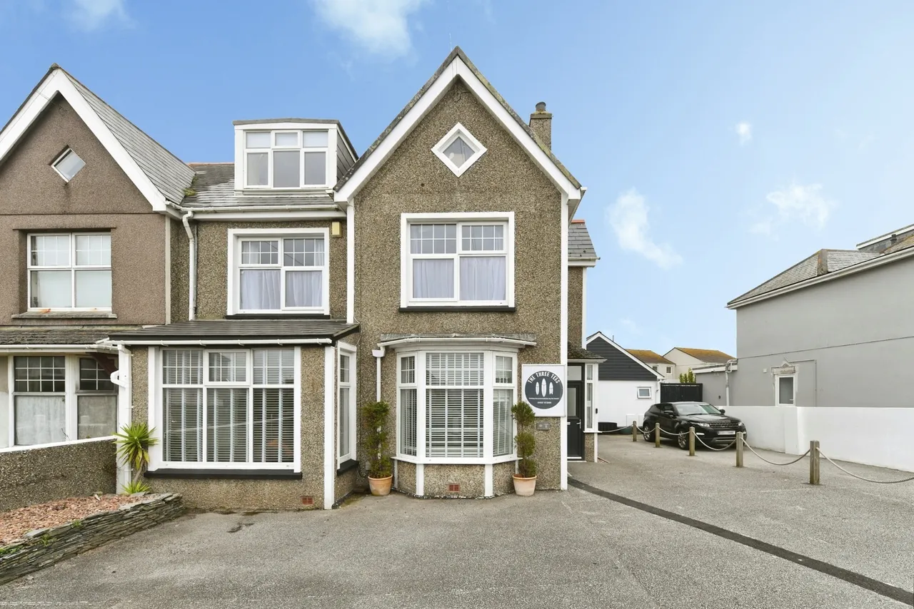 8 bed house for sale, Carminow Way, Newquay, TR7
