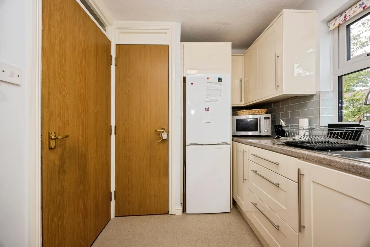 Lenten Street, Alton, GU34, photo 14