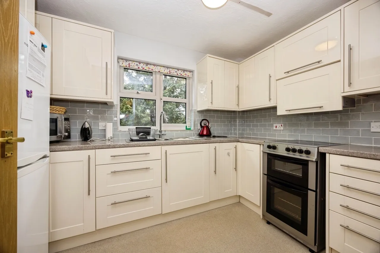Lenten Street, Alton, GU34, photo 25