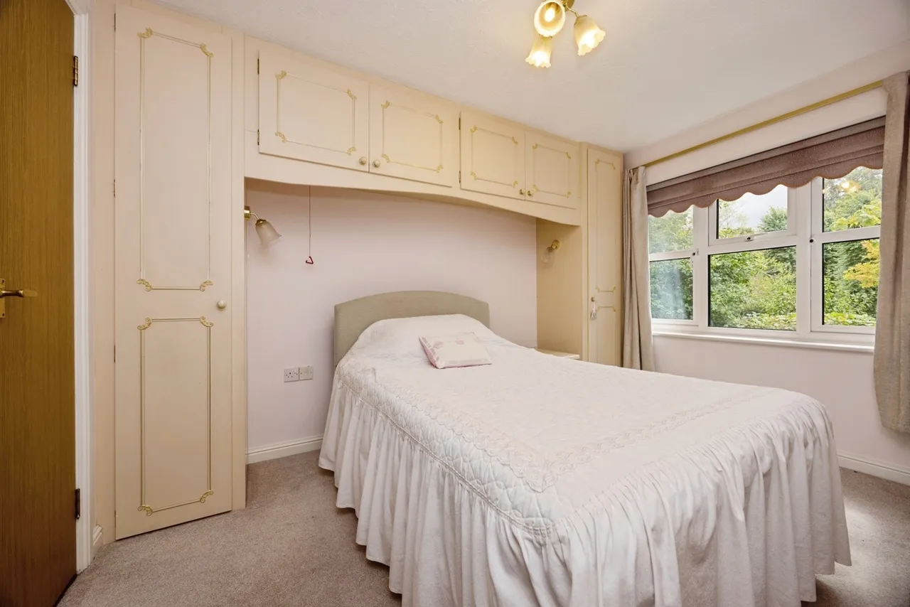 Lenten Street, Alton, GU34, photo 16