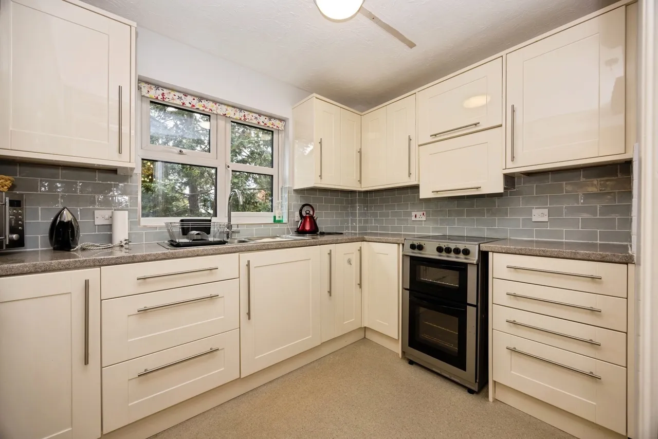 Lenten Street, Alton, GU34, photo 2