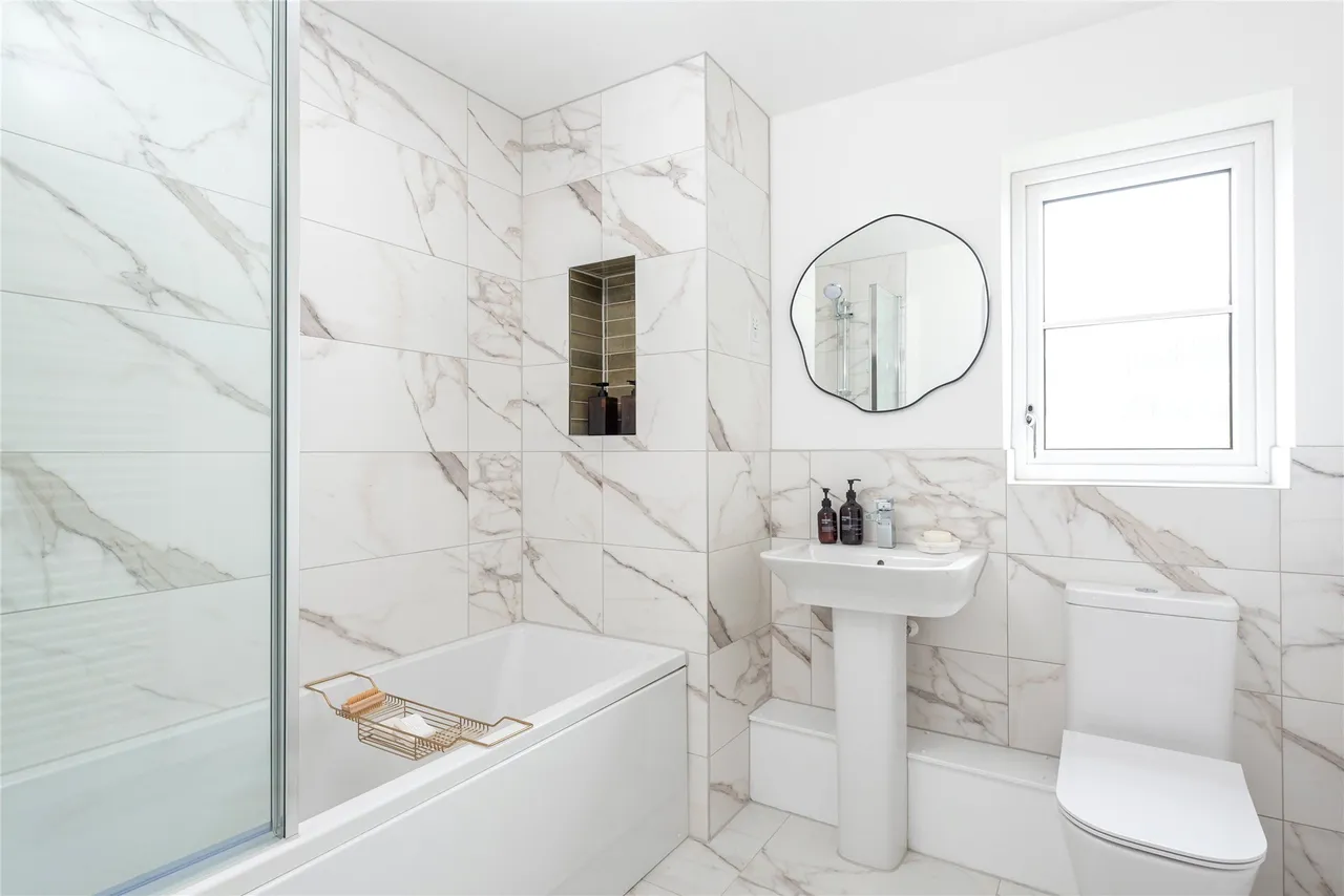 Ickwell Road, Upper Caldecote, SG18, photo 10