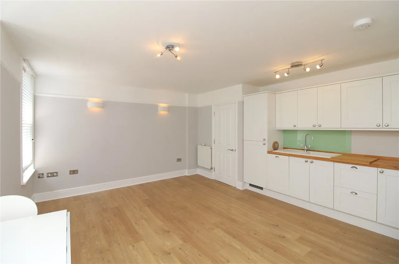 2 bed flat to rent, Lichfield Grove, Finchley, N3
