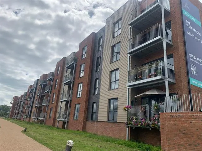 2 bed flat for sale — Hobbs Way, Gloucester, Gloucestershire, GL2