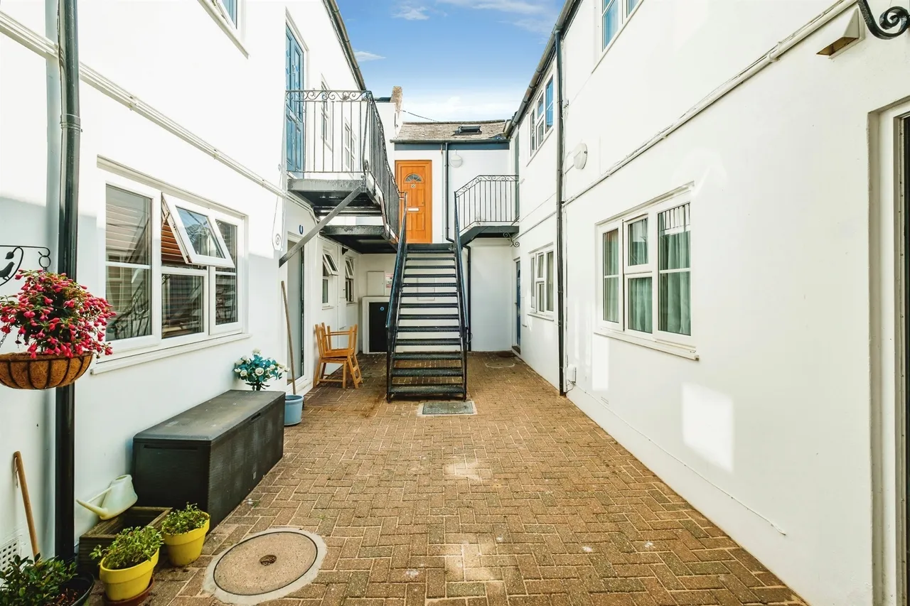 Selden Lane, Worthing, BN11, photo 9