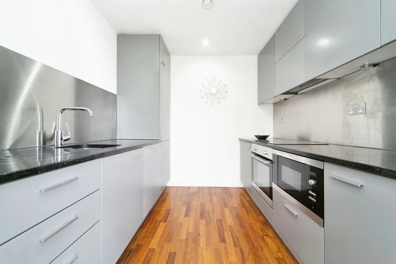 William Jessop Way, Liverpool, L3, photo 6