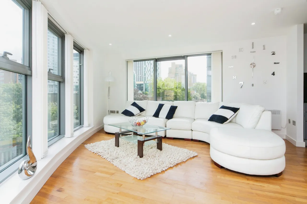 2 bed flat for sale, William Jessop Way, Liverpool, L3