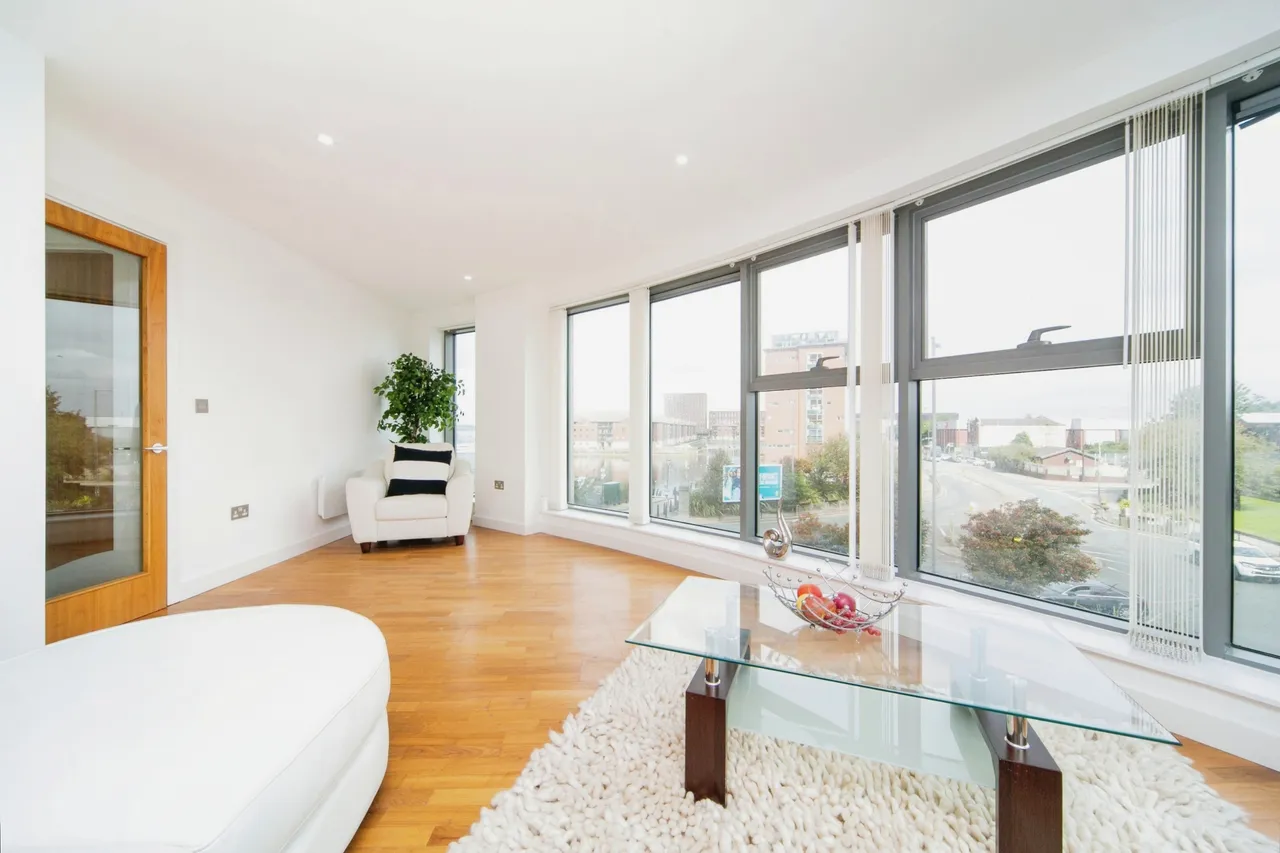 William Jessop Way, Liverpool, L3, photo 3