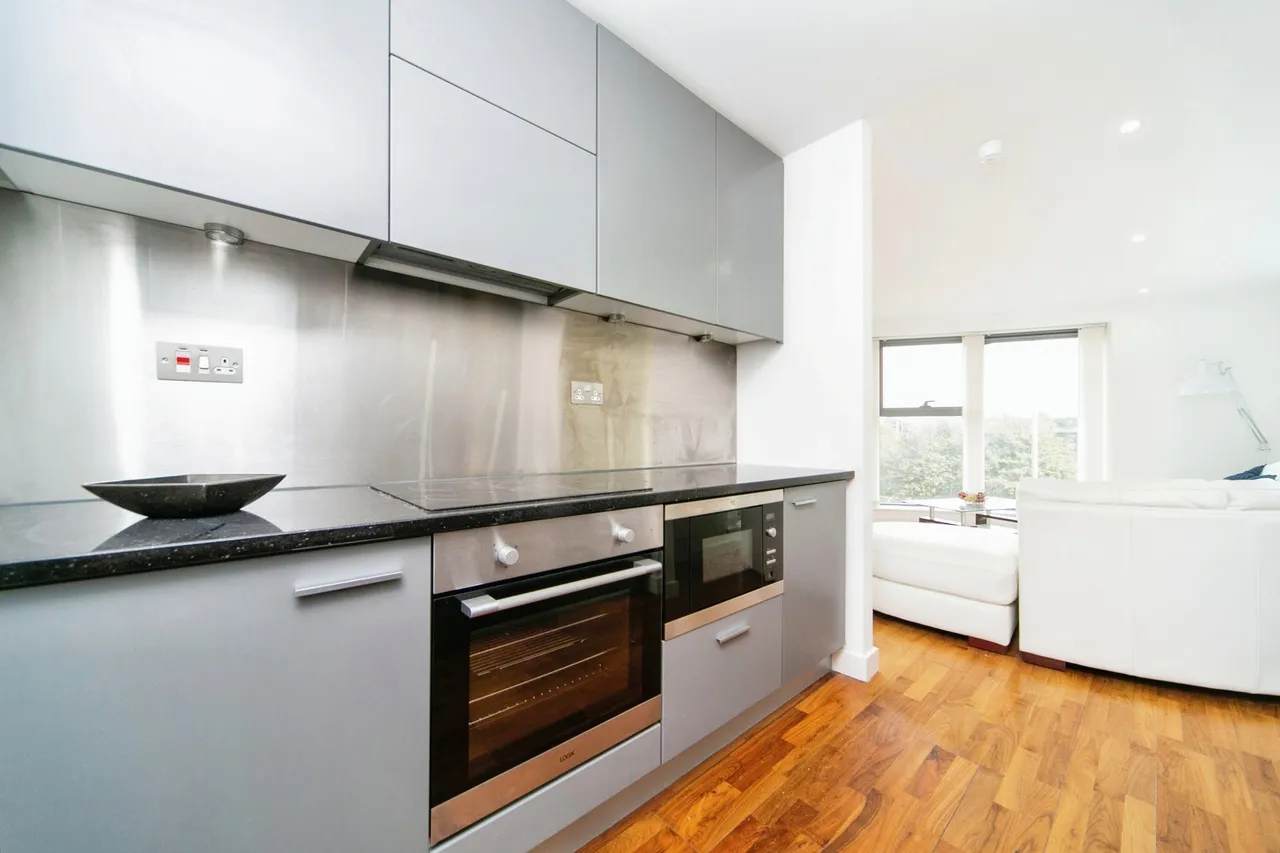 William Jessop Way, Liverpool, L3, photo 5