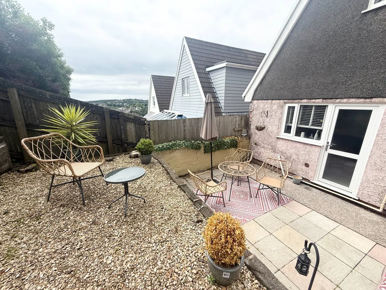 Maes Yr Efail, Dunvant, SA2, photo 20