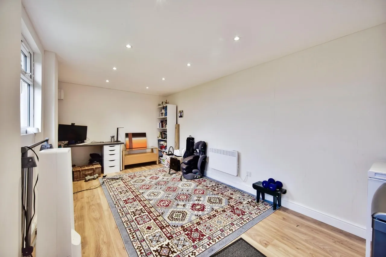 Admiral Way, Tonbridge, TN12, photo 19