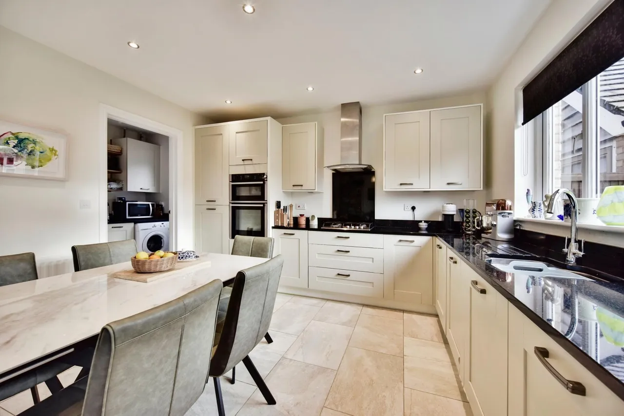 Admiral Way, Tonbridge, TN12, photo 3