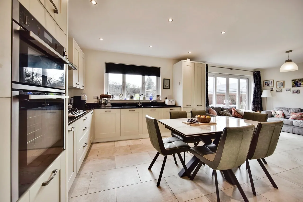 Admiral Way, Tonbridge, TN12, photo 9