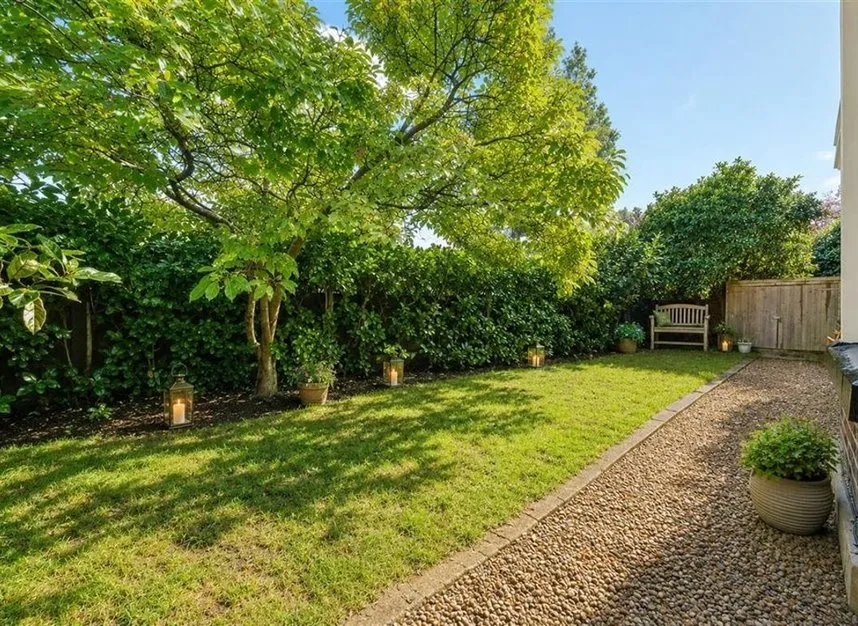 Broom Road, Teddington, TW11, photo 5