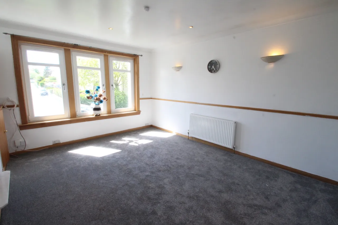 Moorhill Crescent, Newton Mearns, G77, photo 4