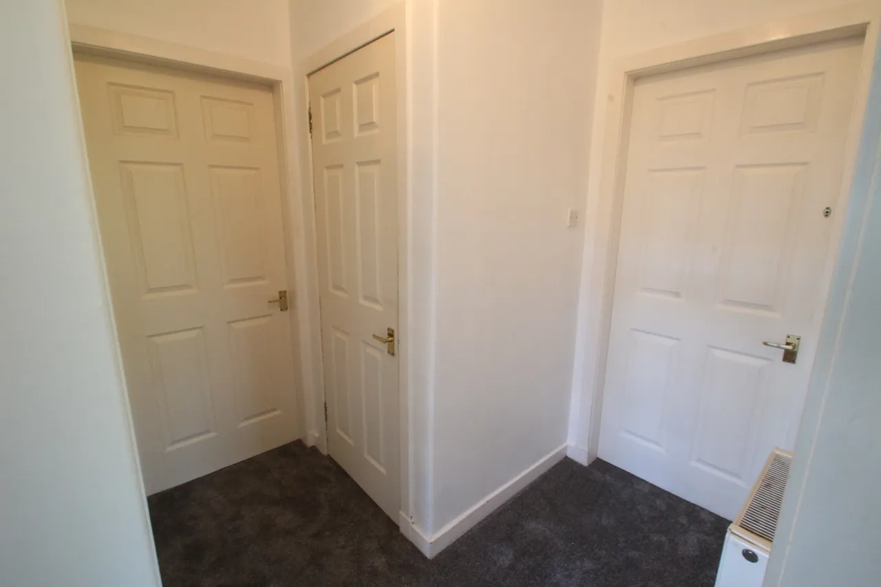 Moorhill Crescent, Newton Mearns, G77, photo 5