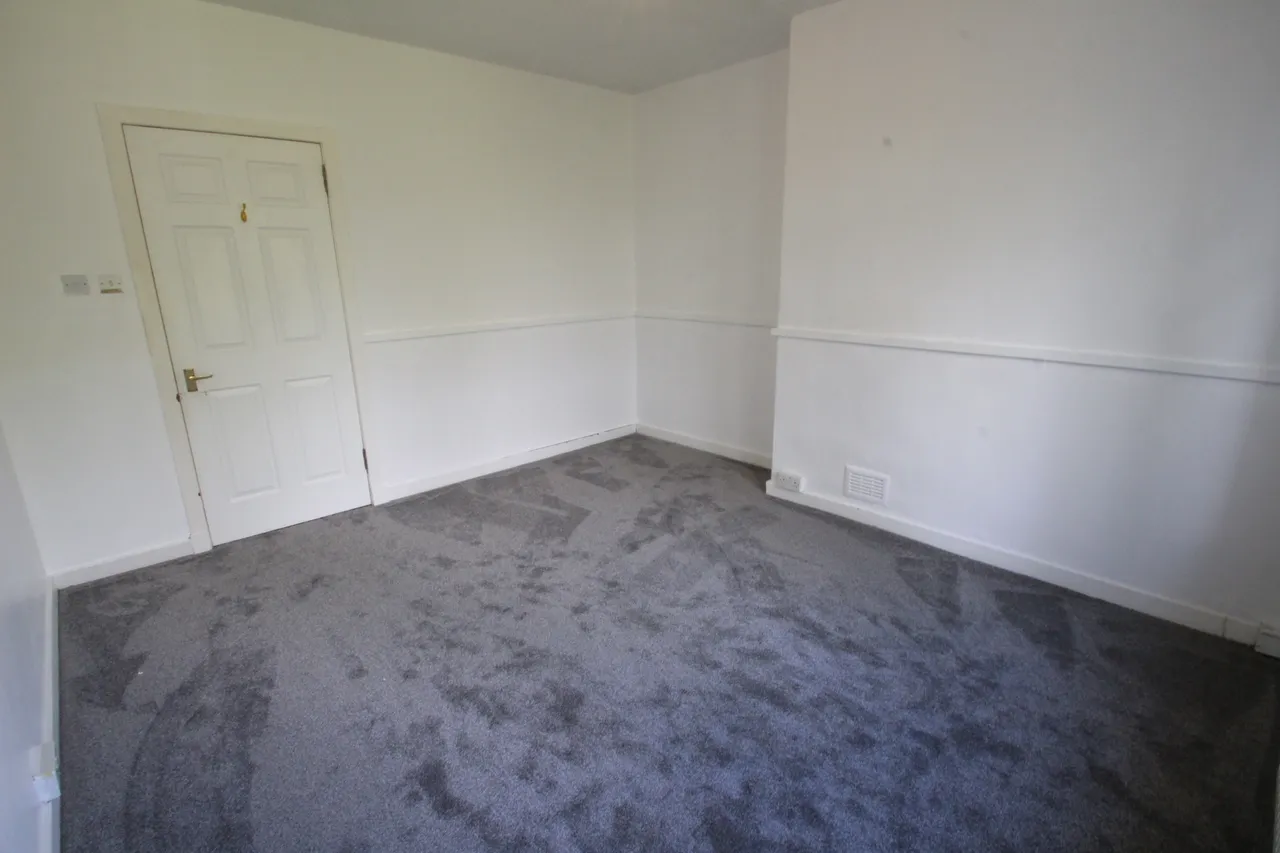 Moorhill Crescent, Newton Mearns, G77, photo 9