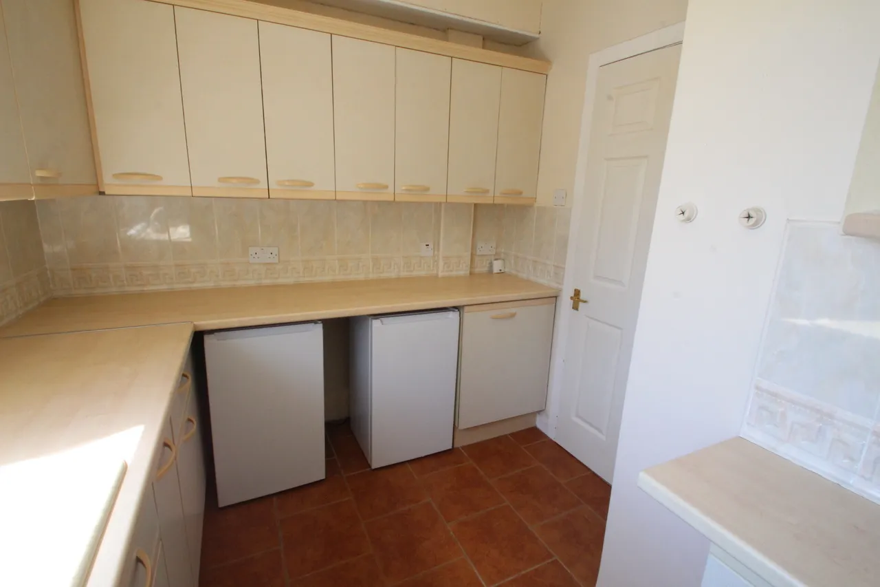 Moorhill Crescent, Newton Mearns, G77, photo 7