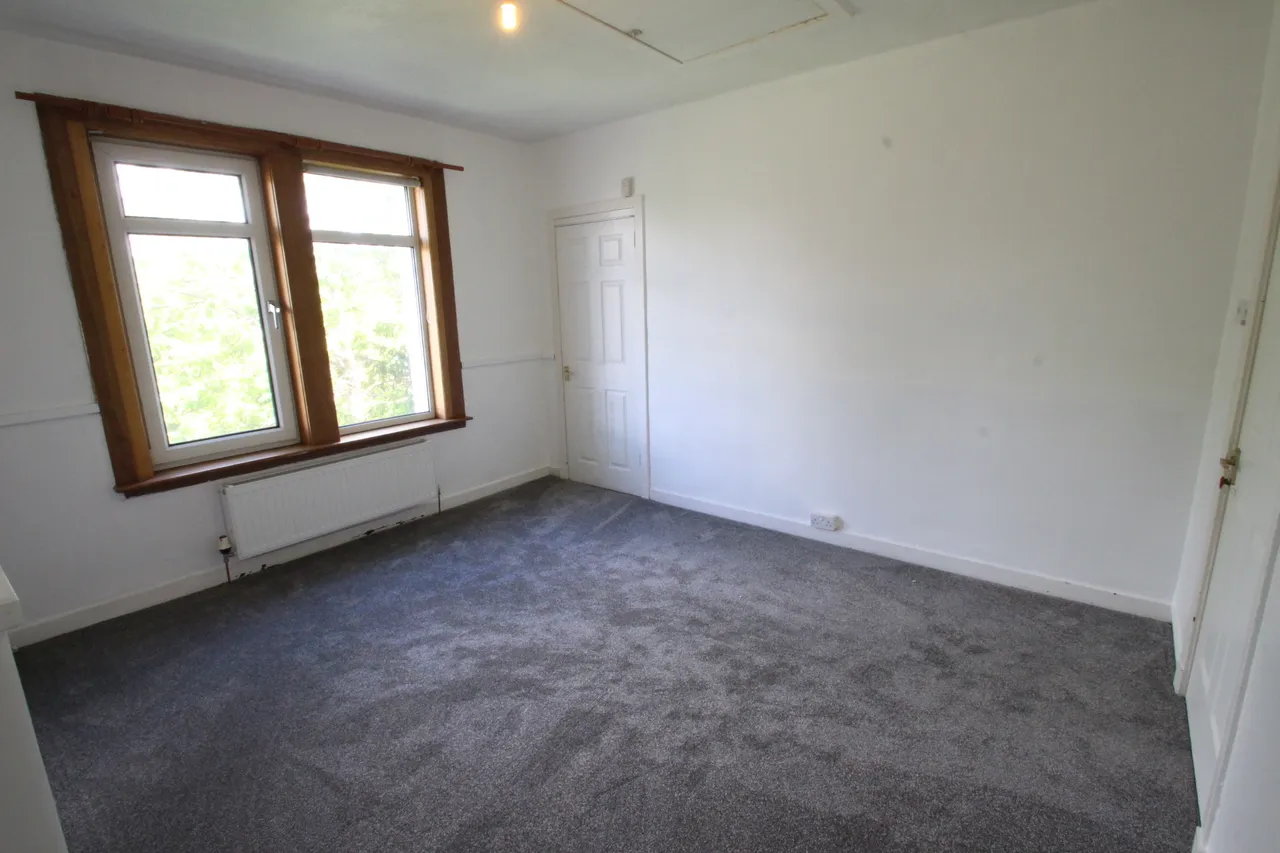 Moorhill Crescent, Newton Mearns, G77, photo 8