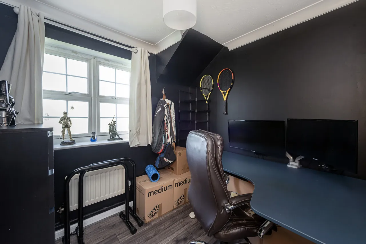 Lime Tree Court, London Colney, AL2, photo 9