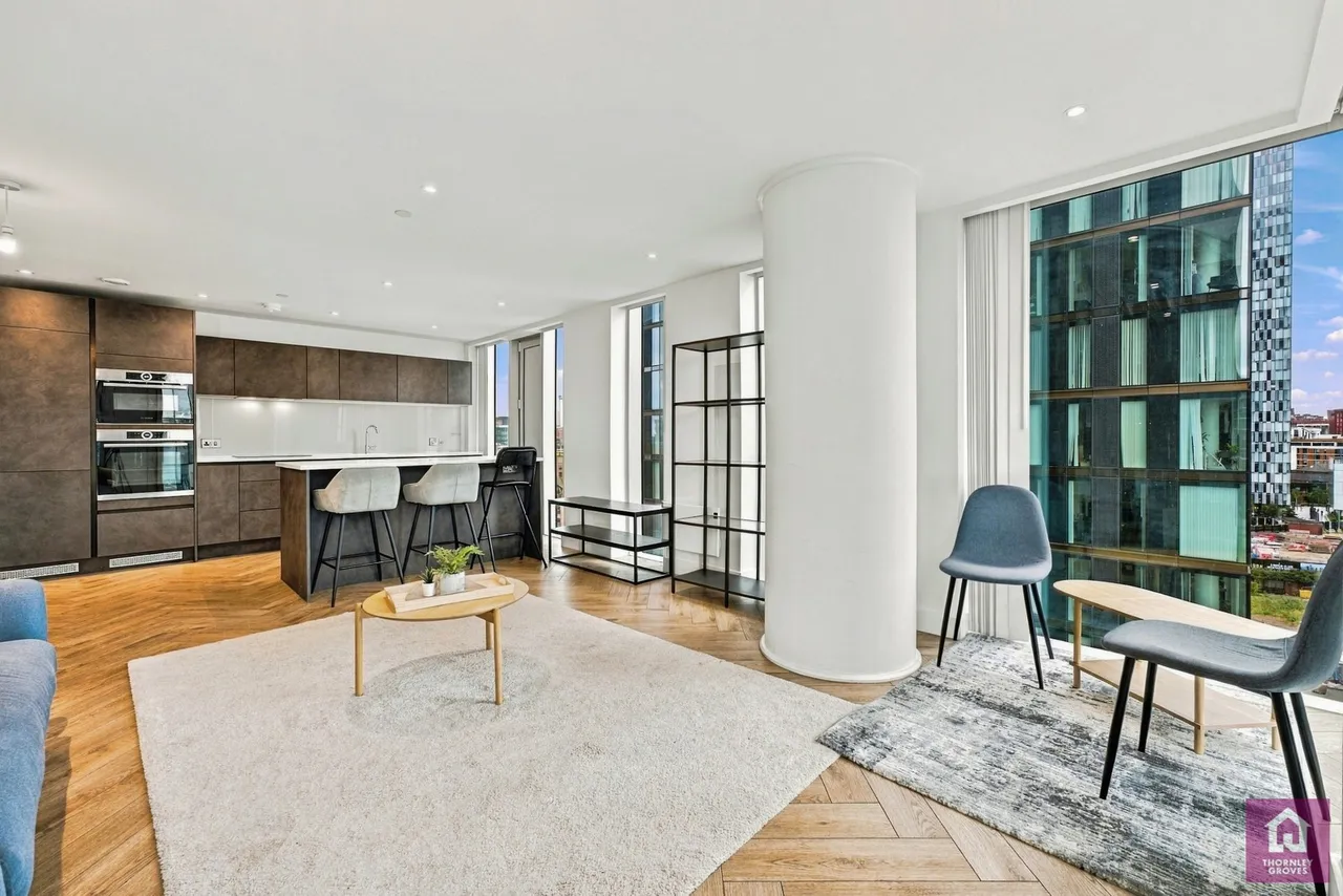 2 bed flat for sale, Silvercroft Street, Deansgate, M15