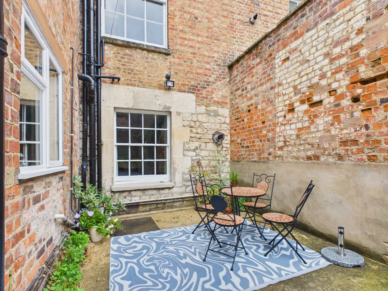 Flat 2, 16 Lansdown Crescent, Cheltenham, GL50 2LF, photo 15