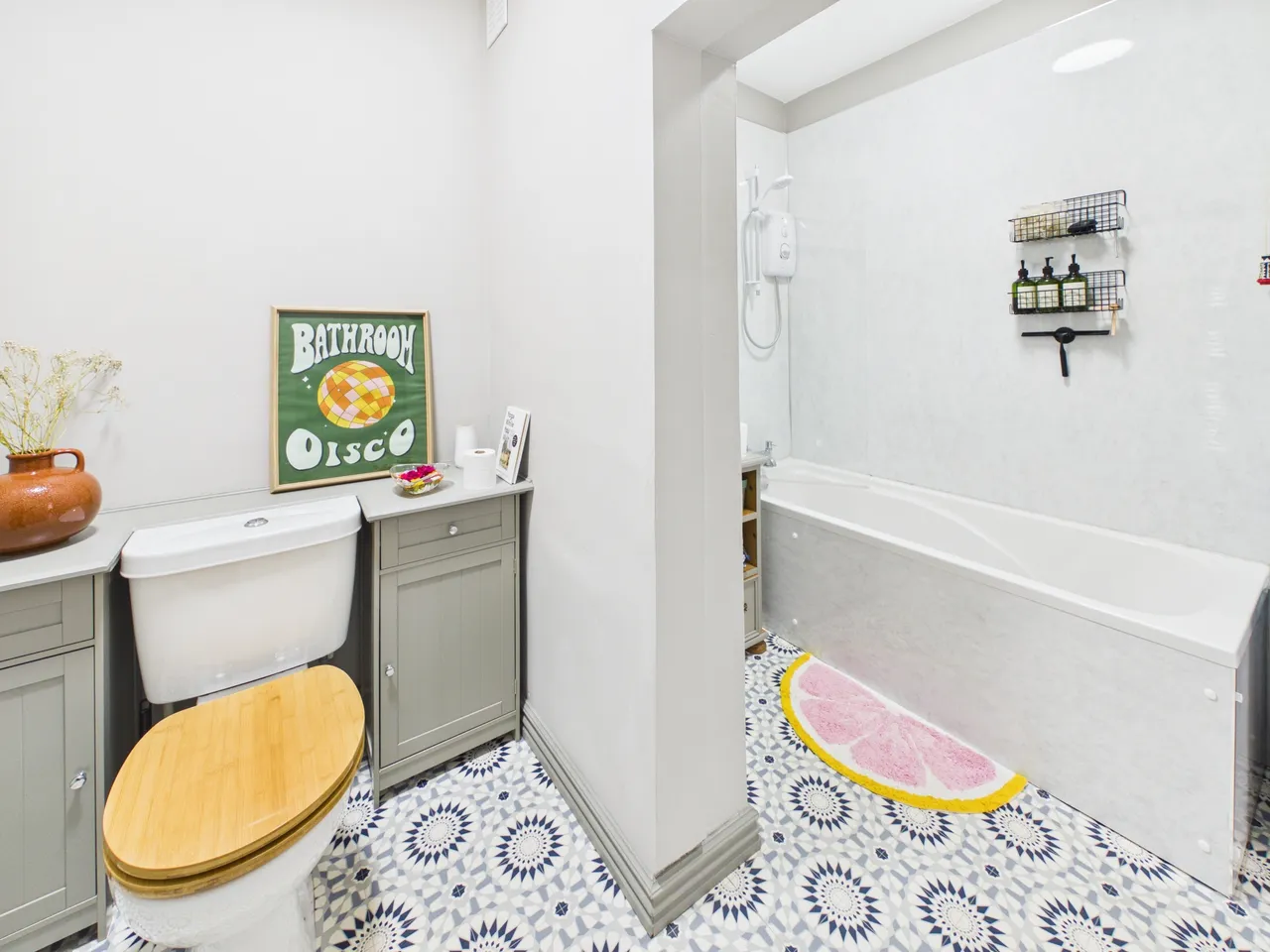 Flat 2, 16 Lansdown Crescent, Cheltenham, GL50 2LF, photo 18