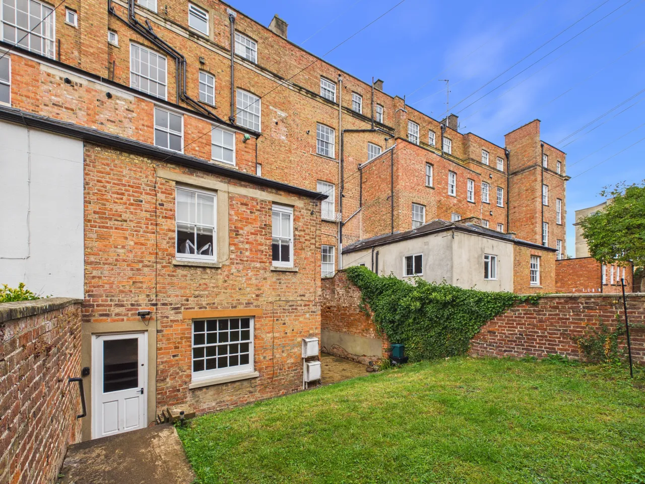Flat 2, 16 Lansdown Crescent, Cheltenham, GL50 2LF, photo 16