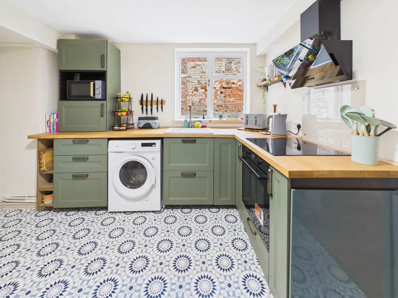 Flat 2, 16 Lansdown Crescent, Cheltenham, GL50 2LF, photo 10