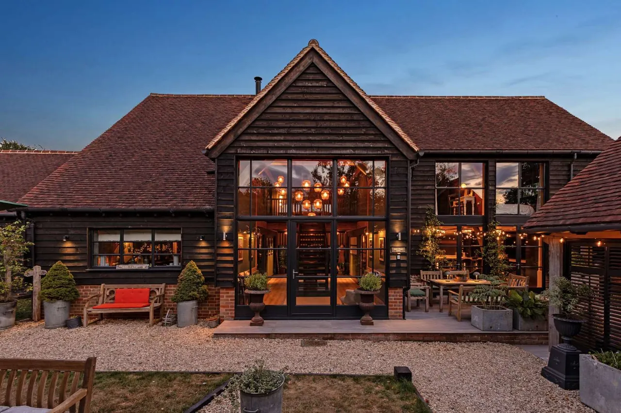 5 bed house for sale — Snells Lane, Little Chalfont, Amersham, Buckinghamshire, HP7 9QN